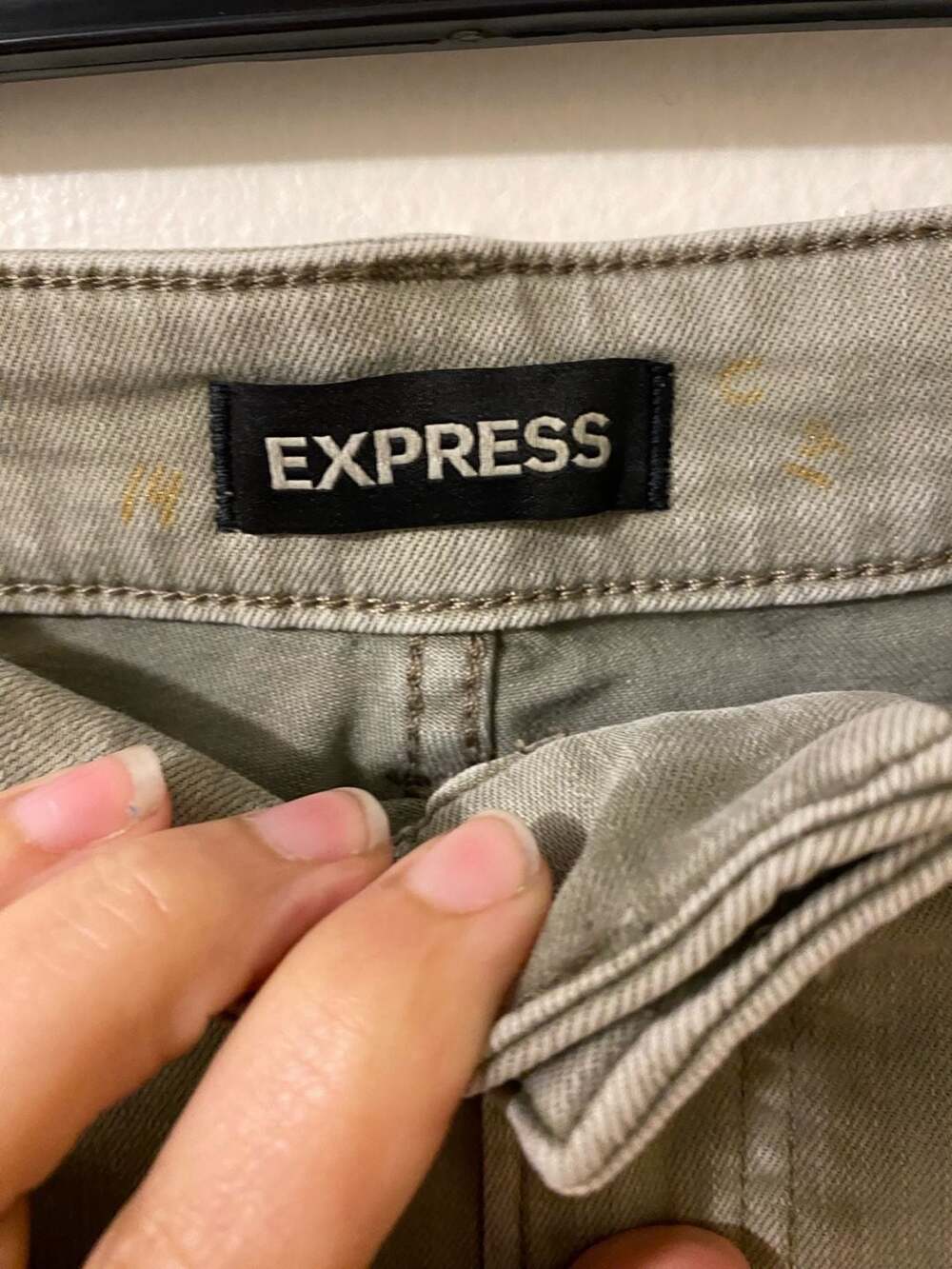 Express - Picture 2 of 4